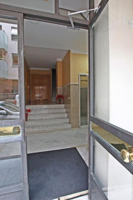 Sevilla Clasica: Amigos Y Familia. Parking Gratis! Exterior photo